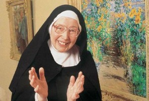 SISTER WENDY AT THE NORTON SIMON MUSEUM - KCET - OCTOBER 13, 2002.